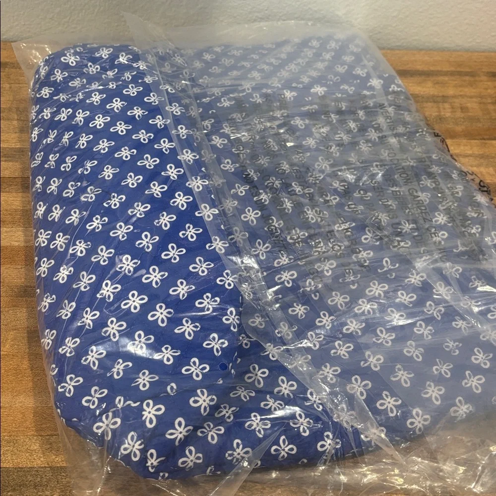 BRAND NEW!! Vera Bradley Royal Blue Concerto Quilted Large Tote Great Carry-on! - Picture 9 of 13